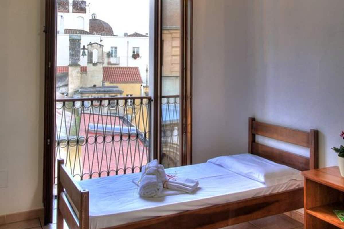 Triple Room, Private Bathroom | Bed sheets, wheelchair access