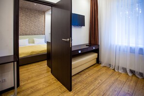 Habitación de lujo, 1 cama matrimonial | Tabla de planchar con plancha y wifi gratis 