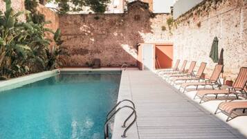 Outdoor pool, sun loungers