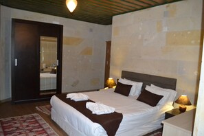 Familienzimmer | Bettwäsche aus ägyptischer Baumwolle, hochwertige Bettwaren, Minibar