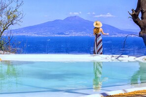 Piscina a l'aire lliure 