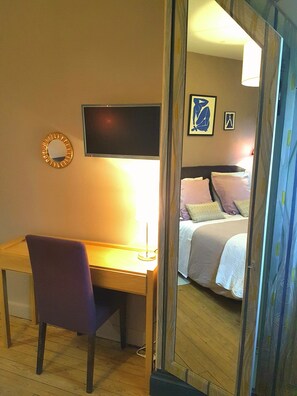 Comfort Double Room, Ensuite (Chambre de la Lys) | Living room