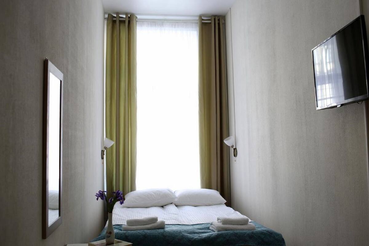 1 bedroom, in-room safe, free WiFi