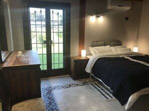 Deluxe Double Room, Non Smoking | In-room safe, individually decorated, individually furnished, desk - La Collina delle Fonti (Aprilia)