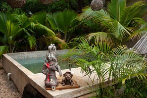 2 kolam renang outdoor