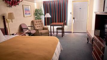 Biancheria da letto di alta qualità, una scrivania, insonorizzazione