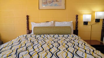 Enkeltrom, 1 kingsize-seng, ikke-røyk | Sengetøy av topp kvalitet, skrivebord, lydisolert og strykejern/-brett