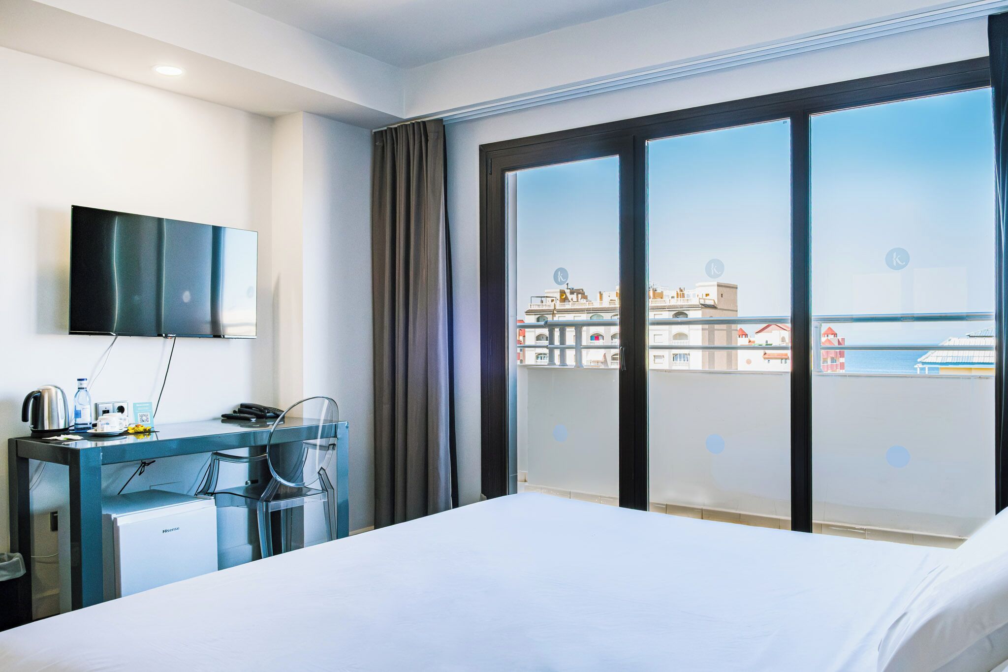 2 bedrooms, minibar, blackout curtains, soundproofing