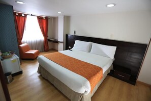 1 habitación, minibar, caja de seguridad en la habitación y escritorio