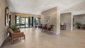 Unclassified image, 5 of 19, button - Beachfront 2BR/2BA condo with pool, WiFi, and heated pool access. (Marco Island)