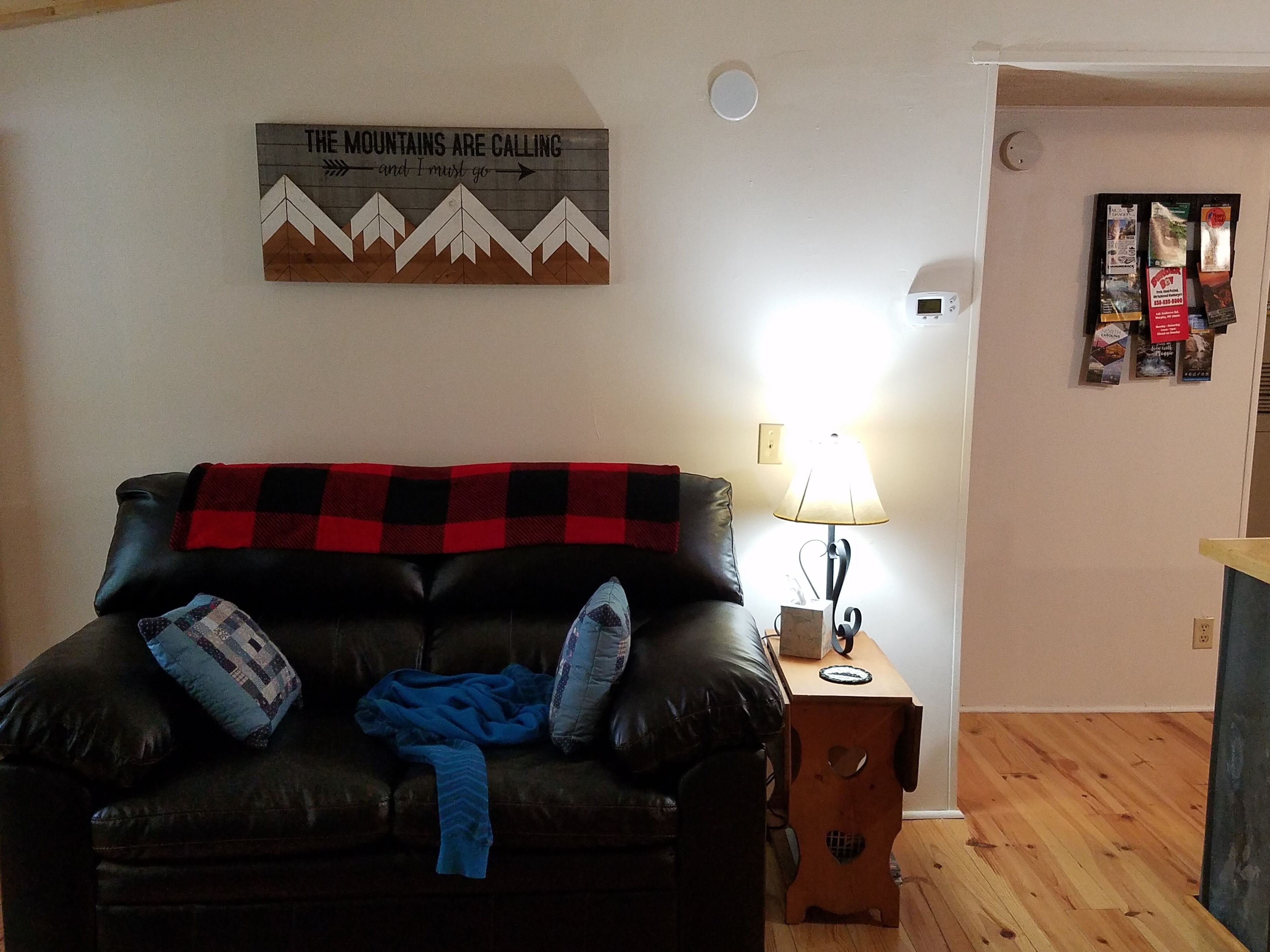 Smoky Mountain Home Rental 3/2 sleeps 6.