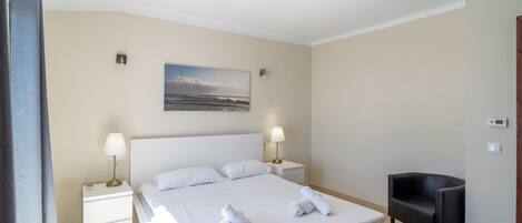 2 Schlafzimmer, Bügeleisen/Bügelbrett, kostenloses WLAN, Bettwäsche