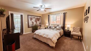 4 bedrooms, desk, iron/ironing board, travel crib