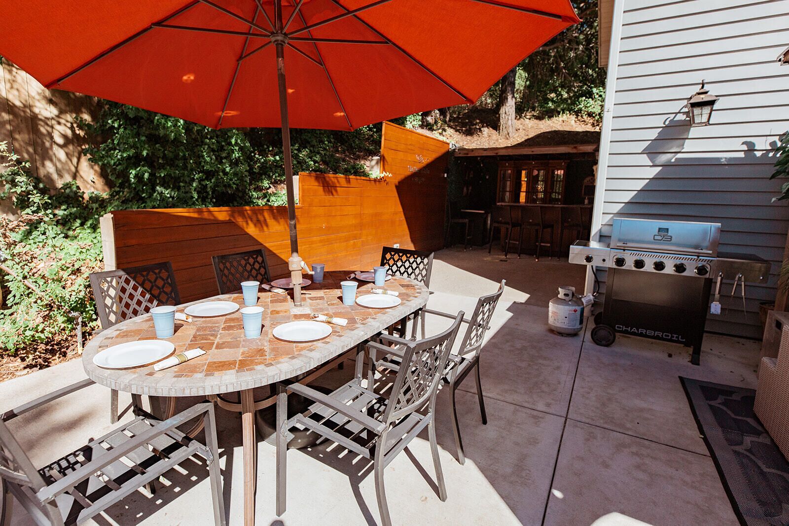 Outdoor dining