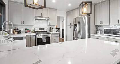 Marbella Lane 3BR Penthouse Executive Suite SFO