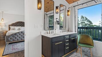 House (3 Bedrooms) | View from room