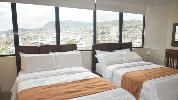 Comfort Double Room, City View | 1 bedroom, premium bedding, minibar, in-room safe - Olans Hotel Group (Esmeraldas)