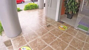 Property entrance - Olans Hotel Group (Esmeraldas)