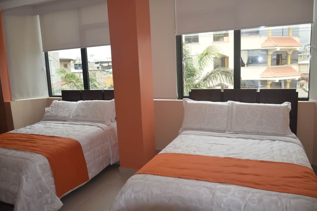 1 bedroom, premium bedding, minibar, in-room safe
