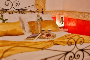 Suite Aladdin, cuádruple planta alta | Premium bedding, in-room safe, desk, laptop workspace