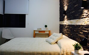 1 habitación, tabla de planchar con plancha, internet y ropa de cama 
