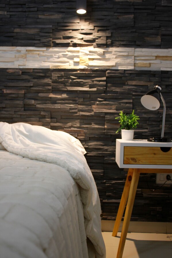 1 habitación, tabla de planchar con plancha, internet y ropa de cama 