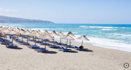 Stellaris Luxury rauhallinen Apt 5 min kävelymatkan päässä Kalamakin rannalta ja 5 km Chanialta