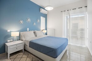 2 bedrooms, desk, soundproofing, iron/ironing board - Stellaris Luxury Peaceful Apt 5 min walk to Kalamaki Beach and 5 kms to Chania (Galatas)