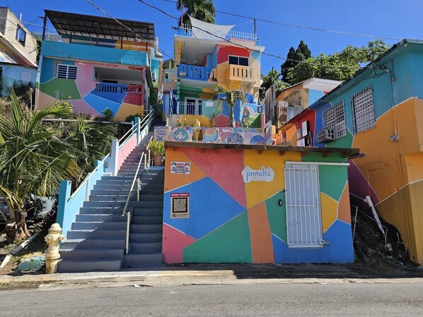 المنشأة من الخارج