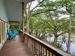 Terrace/patio - River Retreat on the Chute # 1 BEST PART OF THE RIVER (New Braunfels)