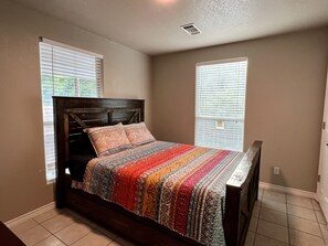 3 habitaciones, wifi gratis y ropa de cama 