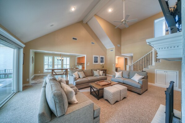 Älytelevisio, Netflix, suoratoistopalvelut