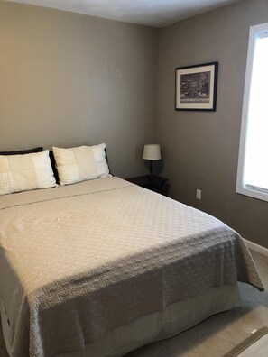 4 soverom, strykejern/-brett, wi-fi (inkludert) og sengetøy