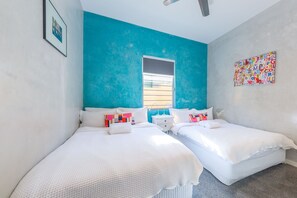 3 bedrooms, desk, iron/ironing board, free WiFi