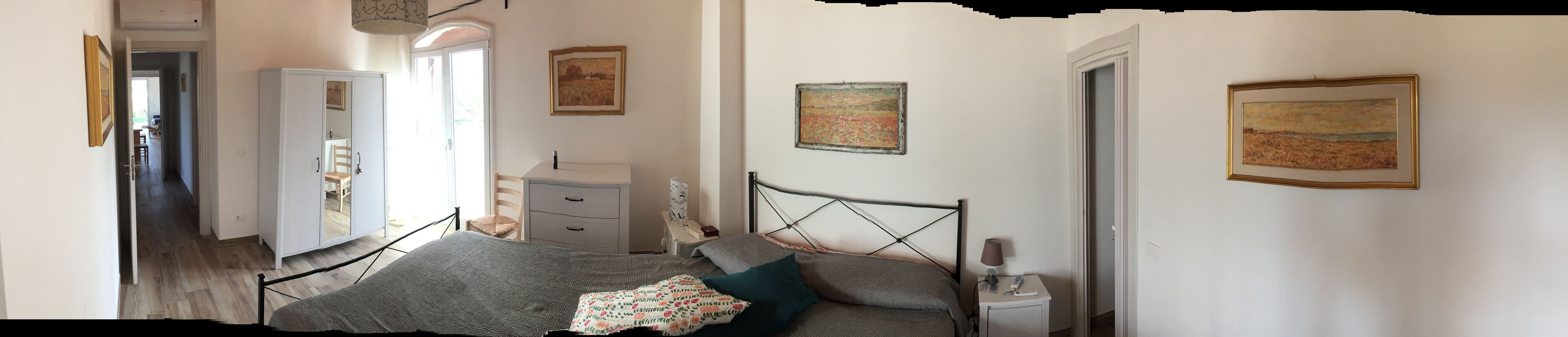 3 chambres, fer et planche à repasser, Wi-Fi, draps fournis