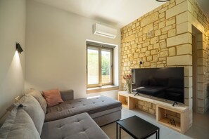 Smart TV, ping pong