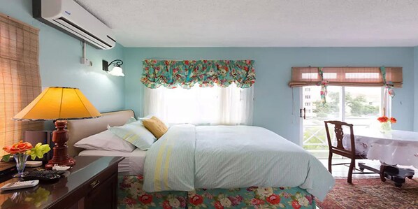 Standard Studio, Garden View, Corner | Premium bedding, blackout drapes, iron/ironing board, free WiFi