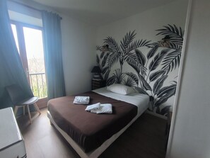 10 bedrooms, iron/ironing board, travel crib, WiFi