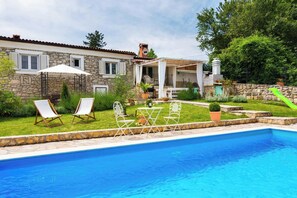 Piscine extérieure