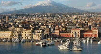 VILLA ROSYIANO - puutarha ja oma uima-allas Catania Etna Taormina