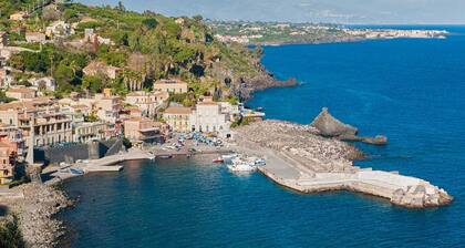 VILLA ROSYIANO-with garden and private swimming pool Catania Etna Taormina