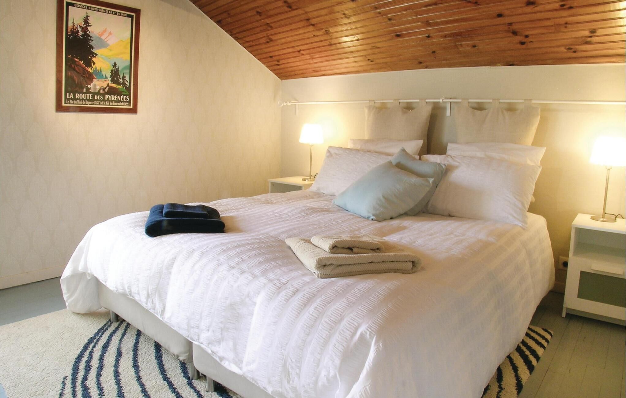 3 slaapkamers, reisbedje, gratis wifi, beddengoed