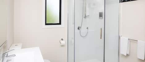1 Bedroom | Bathroom