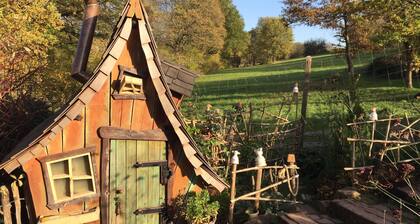 Le mignon. Kleine, gemütliche Ferienwohnung mit großer Terrasse im Grünen.
