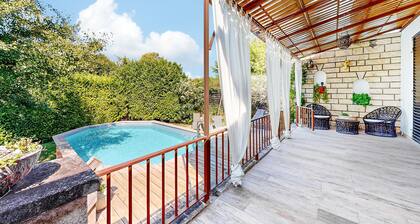 Cozy home in Lamotte Du Rhone