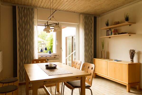 تناول الطعام