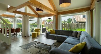 Zonnedorp 13 Villa rannalle Pohjanmerelle