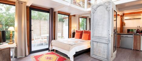 3 makuuhuonetta, silitysrauta/-lauta, Wi-Fi, vuodevaatteet