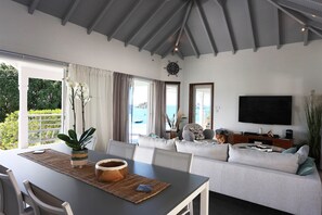 تلفزيون، مشغل دي في دي، ستيريو