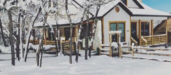 Charming Mountain Cottage.